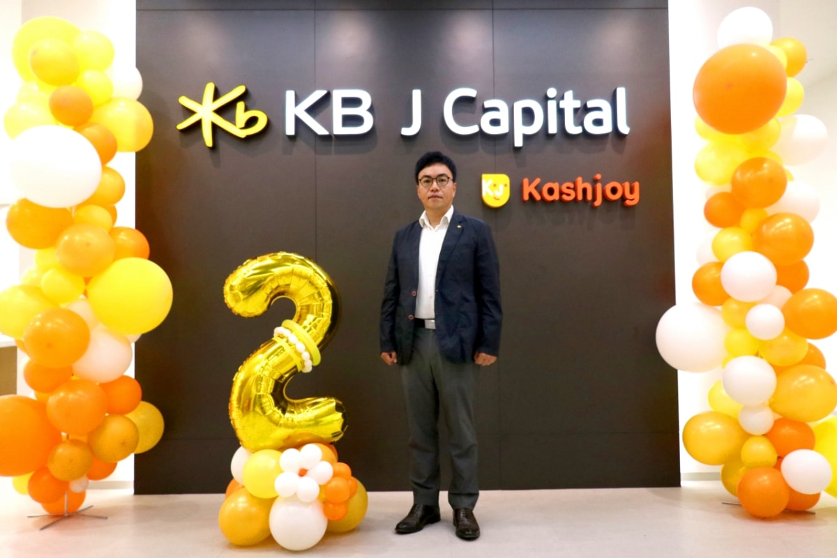 KB J Capital 2nd anniversary Star friends